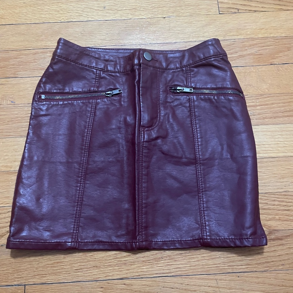 H&M Burgundy Mini Skirt with Zipper Details